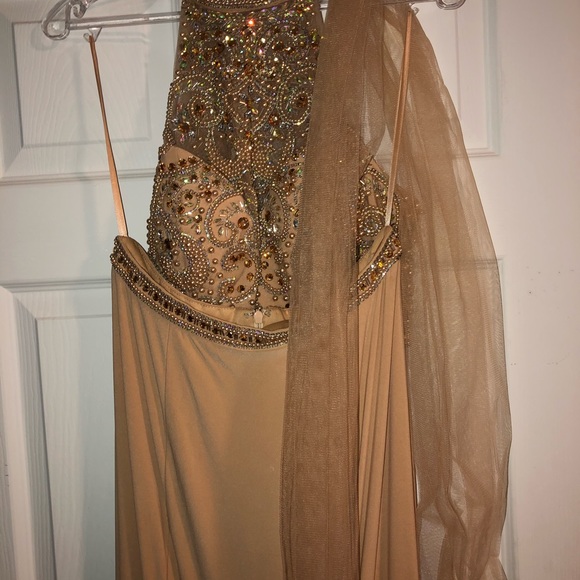 Dresses & Skirts - Nude Prom Dress